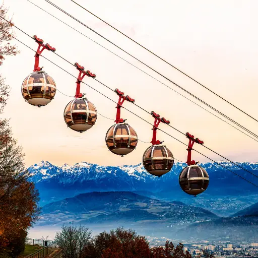 Perkthyes shqip–frëngjisht i certifikuar në Grenoble, përkthime administrative dhe gjyqësore