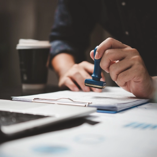 Përkthyes i certifikuar shqip–frëngjisht në Paris për dokumente zyrtare dhe ligjore